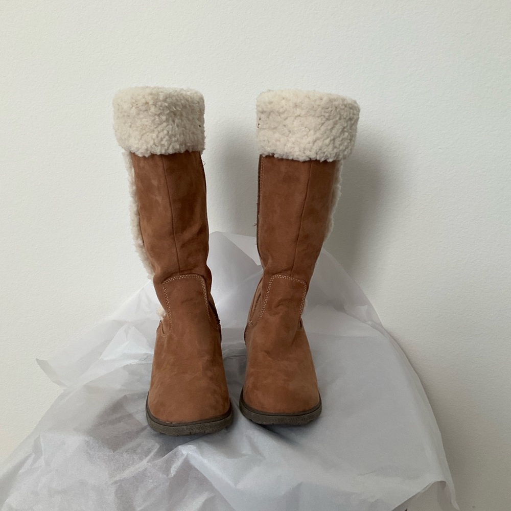 Warm Shearling-Lined Brown Winter Boots